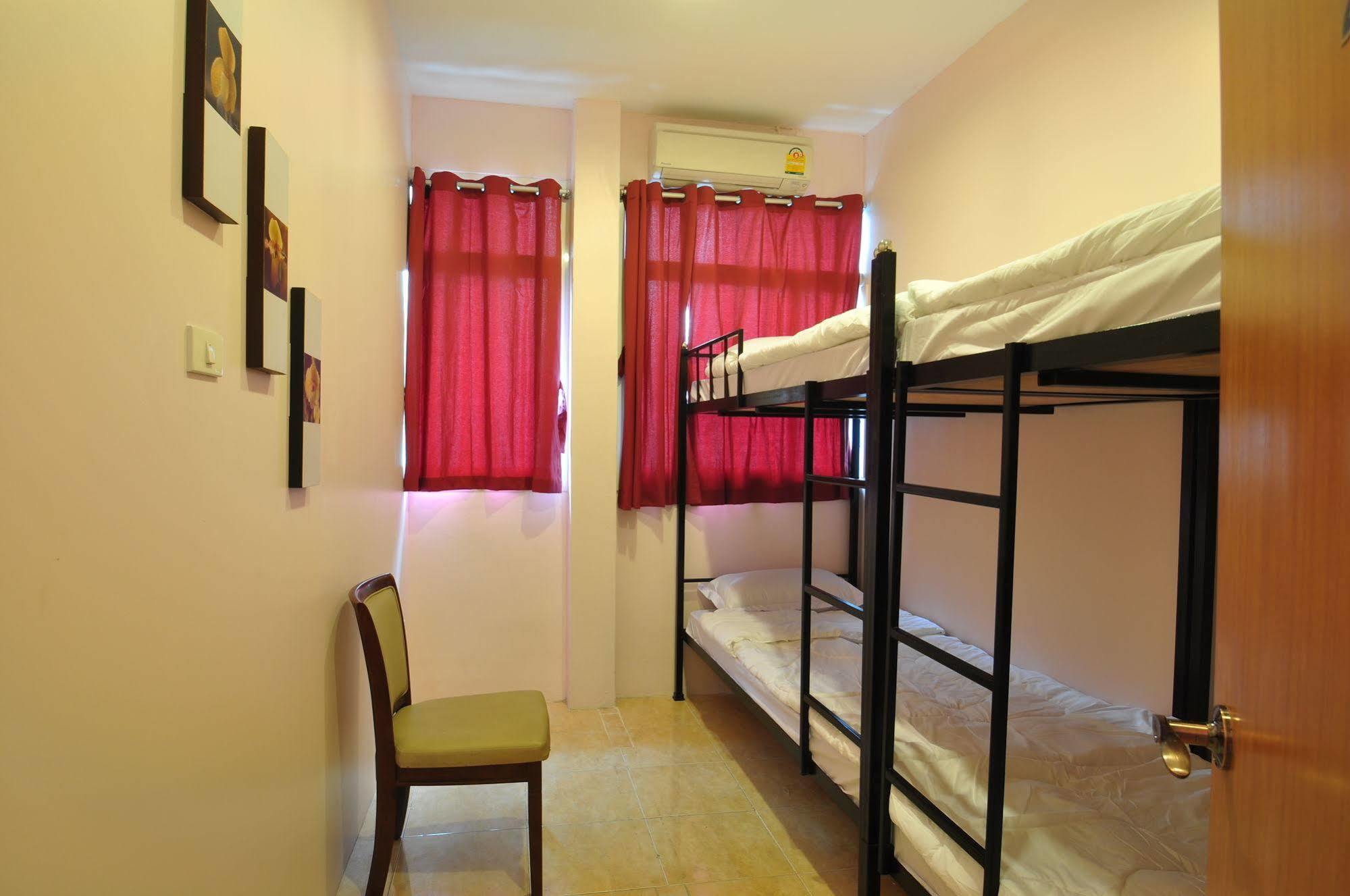 Orchid Hostel Bangkok Dış mekan fotoğraf