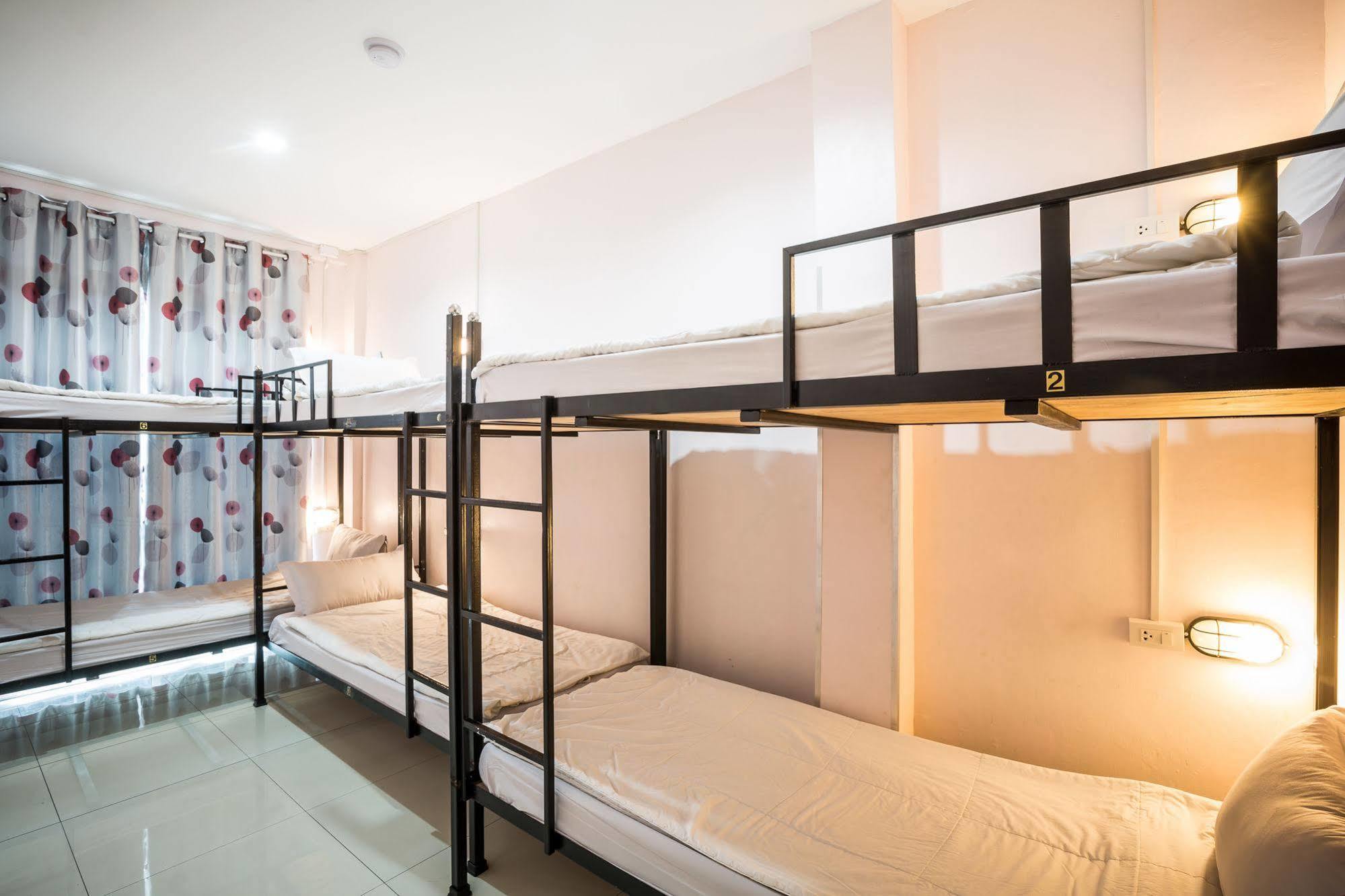 Orchid Hostel Bangkok Dış mekan fotoğraf