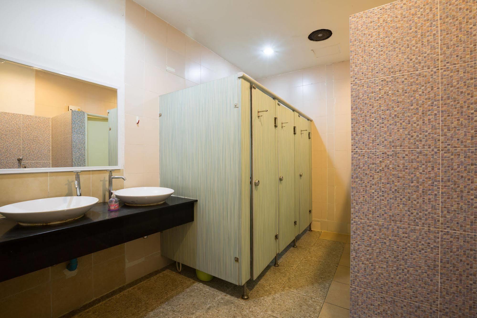 Orchid Hostel Bangkok Dış mekan fotoğraf