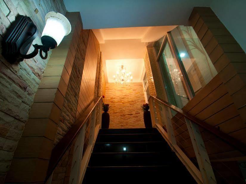 Orchid Hostel Bangkok Dış mekan fotoğraf